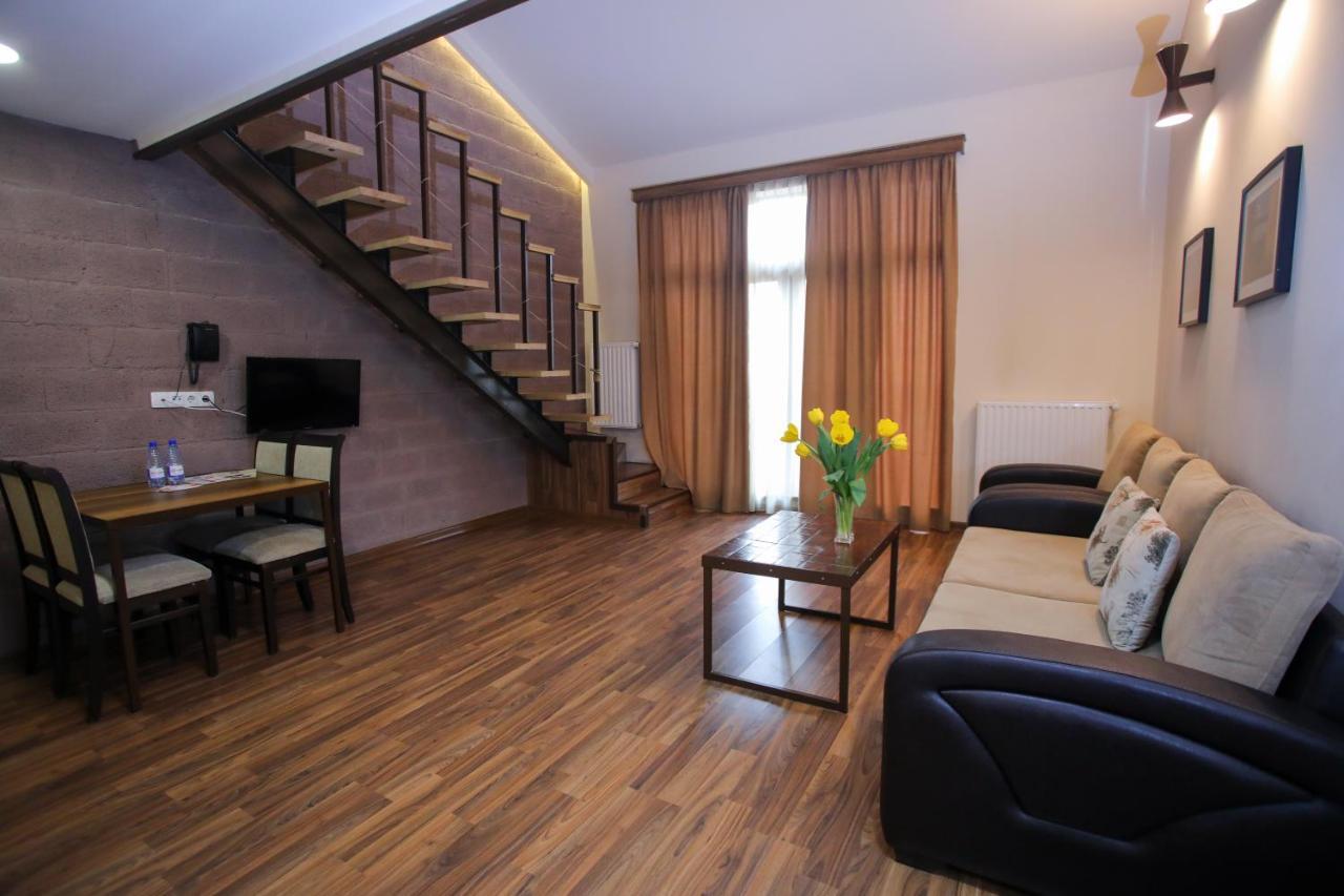 Grammy Apartments City Center Jerevan Exteriör bild